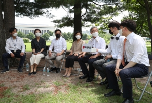 국민의힘 대변인단 만난 최재형