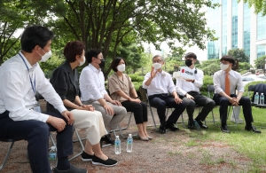 국민의힘 대변인단 만난 최재형