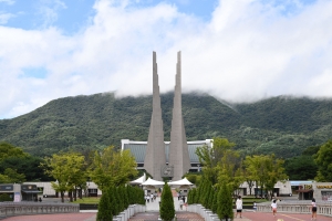 장마 구름 위 가을 하늘