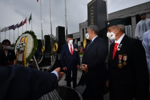 콜롬비아 대통령 전쟁기념관 방문