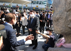 윤석열 장기표 전태일 참배