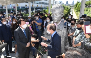 윤석열 장기표 전태일 참배