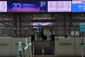 황금연휴 끝에도 텅 빈 인천공항