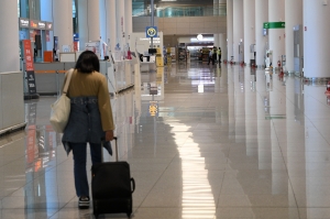 황금연휴 끝에도 텅 빈 인천공항