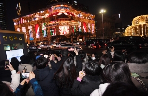 '사진맛집' 신세계로 몰리는 인파