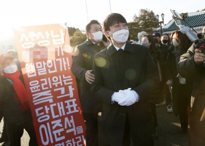 윤석열-이준석, 임인년 첫날 현충원에서 재회