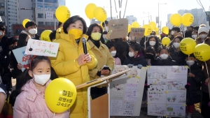 동 수직구 공사 반대 주민 만난 심상정