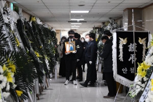 불어민주당 이재명 대선 후보 ‘변호사비 대납 의혹’ 제보자 이 모 씨 발인