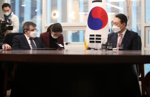 윤석열, 안드레이 쿨릭 주한 러시아 대사 접견