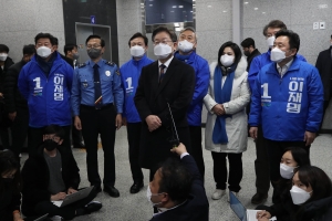 이재명 부산 해상교통관제센터 방문