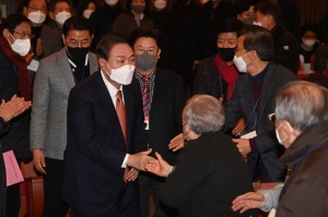 전직 여야 국회의장, 의원 '윤석열 지지선언'