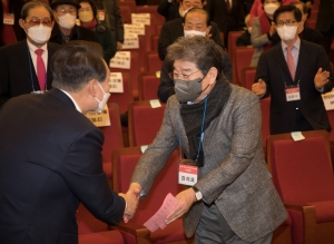 전직 여야 국회의장, 의원 '윤석열 지지선언'