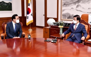 더불어민주당 신임 원내대표단, 박병석 국회의장 예방