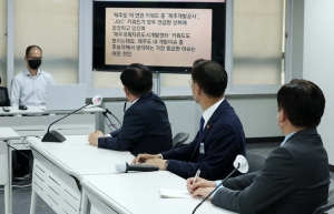 더불어민주당, 광역단체장 예비 심사에 AI면접 도입