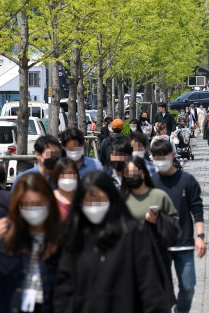 거리두기 해제 스케치