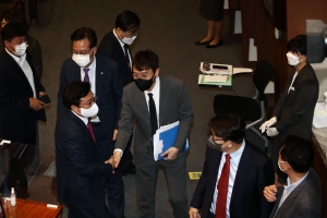 검수완박 본회의 상정, 필리버스터 돌입