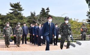 이준석 백령도 해병대 6여단 방문