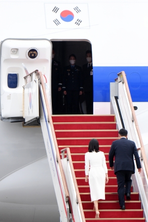 윤석열 대통령 나토 정상회의 참석 출국