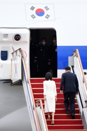 윤석열 대통령 나토 정상회의 참석 출국