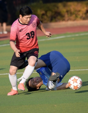 여야 친선 축구대회