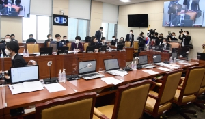 과방위, 방송법 개정안 민주당 단독 처리