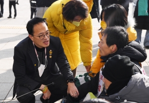 노조법 2·3조 단식농성단 국회내 연좌 농성 관련 긴급 기자회견