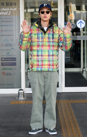 류준열 출국