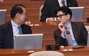 본회의 참석한 국무위원