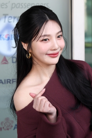 레드벨벳 조이 출국