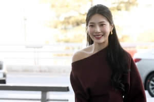 레드벨벳 조이 출국