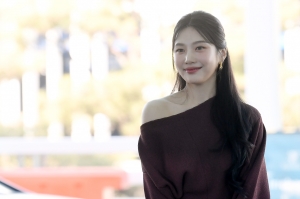 레드벨벳 조이 출국