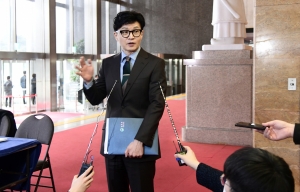 국회 찾은 한동훈