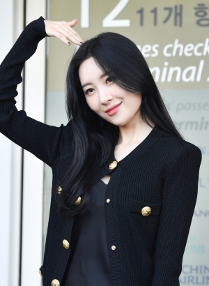 가수 선미 인천공항 출국