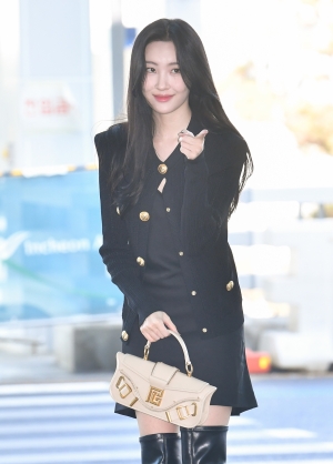 가수 선미 인천공항 출국