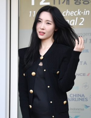 가수 선미 인천공항 출국