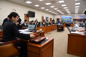 국토위 전체회의