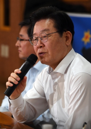 이재명 더불어민주당 대표 소상공인 에너지 지원법 간담회