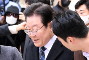 법원 출석한 이재명