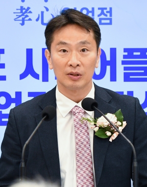 이복현 금융감독원장, 우리은행 고령층 특화점포 개설식