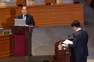 본회의 대정부질문