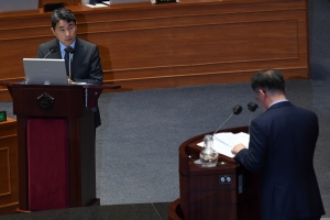 본회의 대정부질문