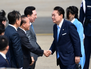 미국 국빈 방문 마친 윤석열 서울공항 귀국