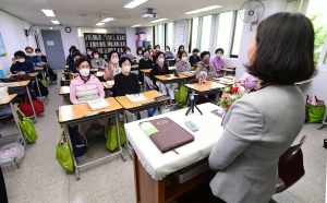 잉성여자중고등학교 스승의날 행사