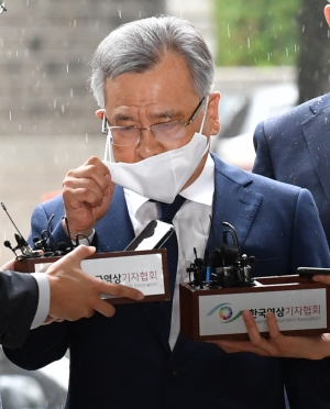 박영수 전 특별검사 법원 출석