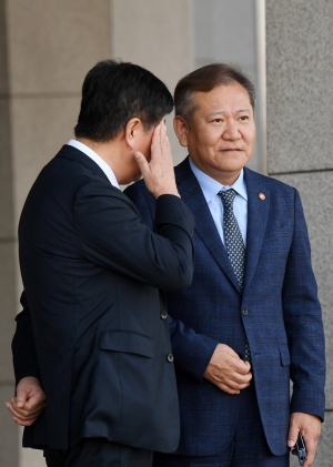 윤석열 대통령 한미일 정상회의 출국