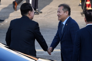 윤석열 대통령 한미일 정상회의 출국