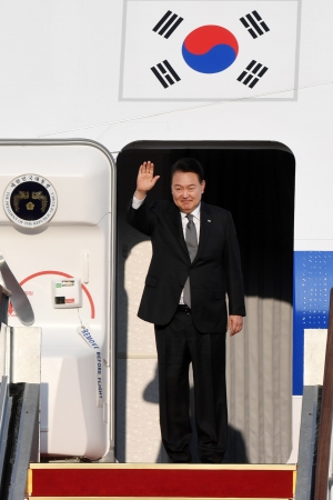 윤석열 대통령 한미일 정상회의 출국