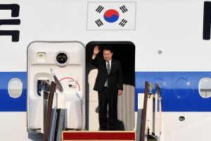 윤석열 대통령 한미일 정상회의 출국