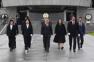 현충원 찾은 '한국의희망' 지도부