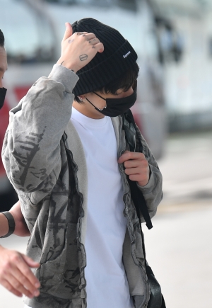 그룹 방탄소년단 정국 인천국제공항 출국